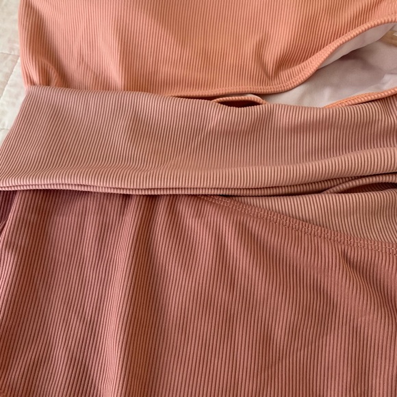 one shoulder color block ribbed swimsuit - Picture 5 of 6